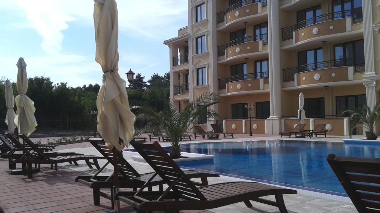 Flora Beach Private Aparthotel Pomorie Eksteriør bilde