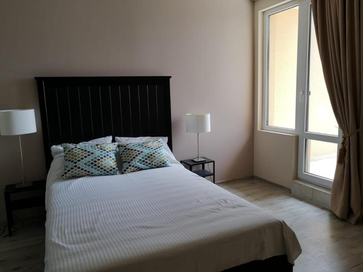 Flora Beach Private Aparthotel Pomorie Eksteriør bilde