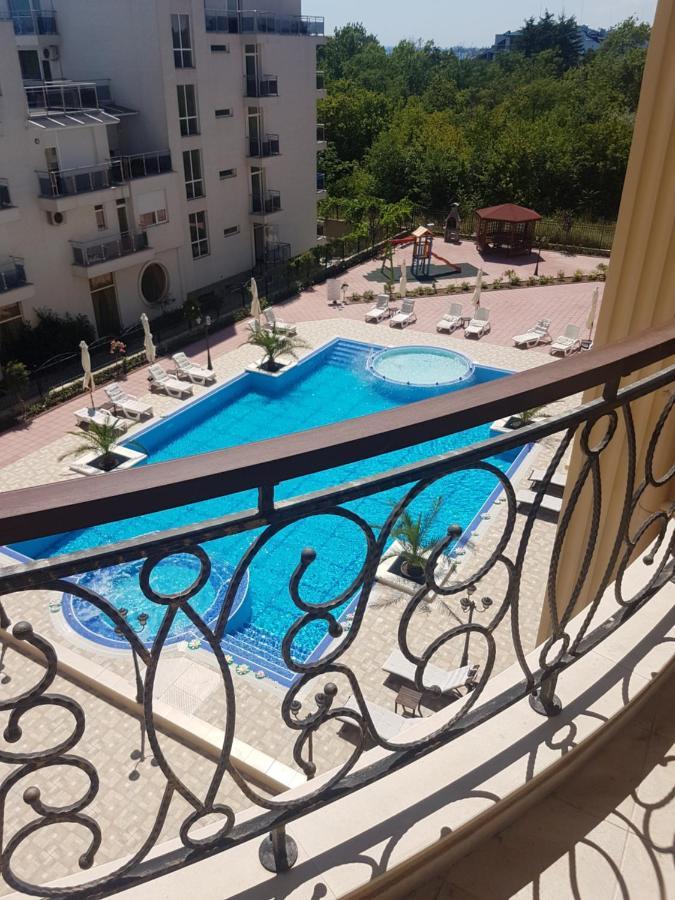 Flora Beach Private Aparthotel Pomorie Eksteriør bilde