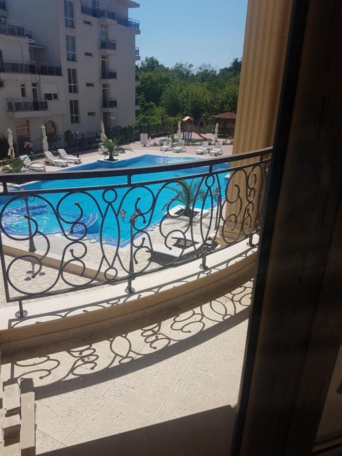 Flora Beach Private Aparthotel Pomorie Eksteriør bilde
