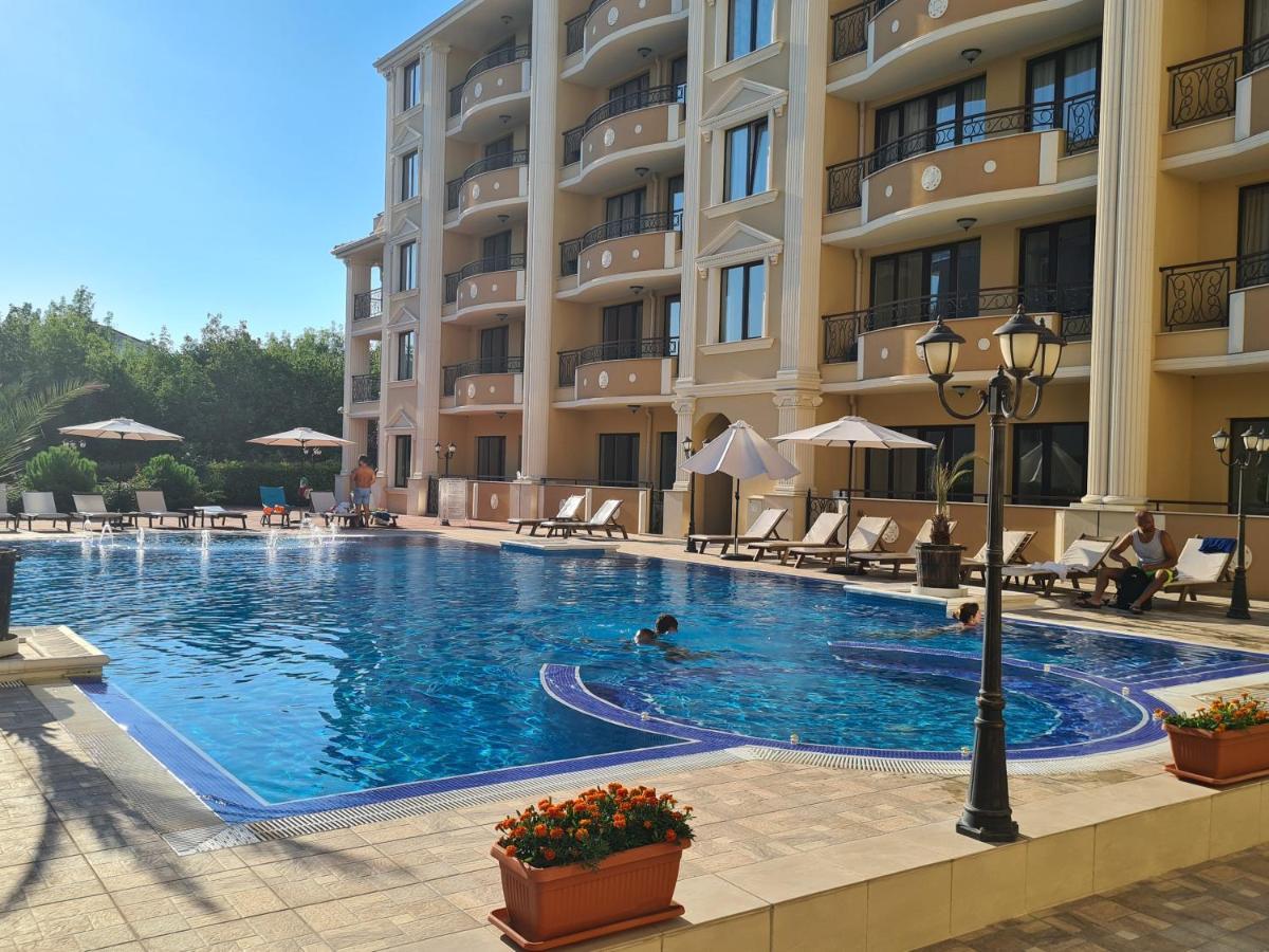 Flora Beach Private Aparthotel Pomorie Eksteriør bilde