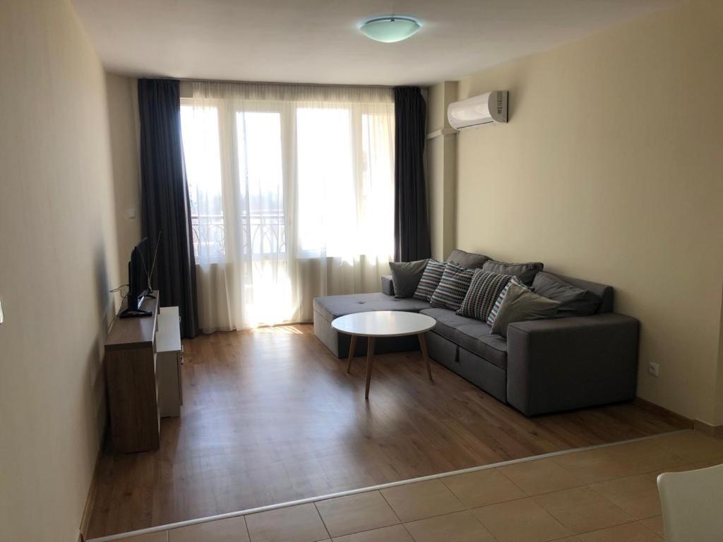 Flora Beach Private Aparthotel Pomorie Eksteriør bilde