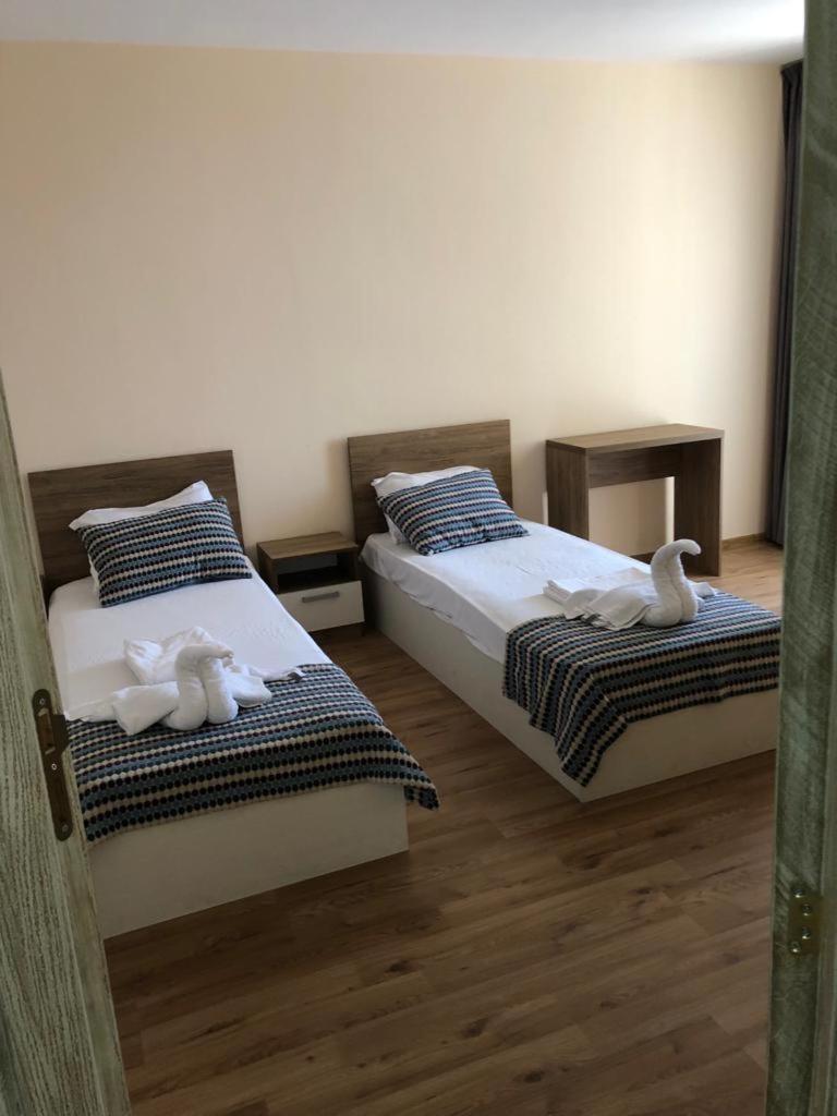 Flora Beach Private Aparthotel Pomorie Eksteriør bilde